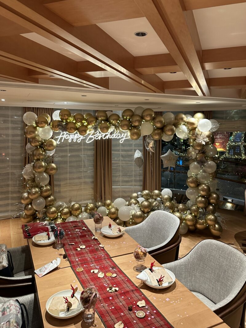 White Christmas Balloon Frame Decoration – 場地佈置